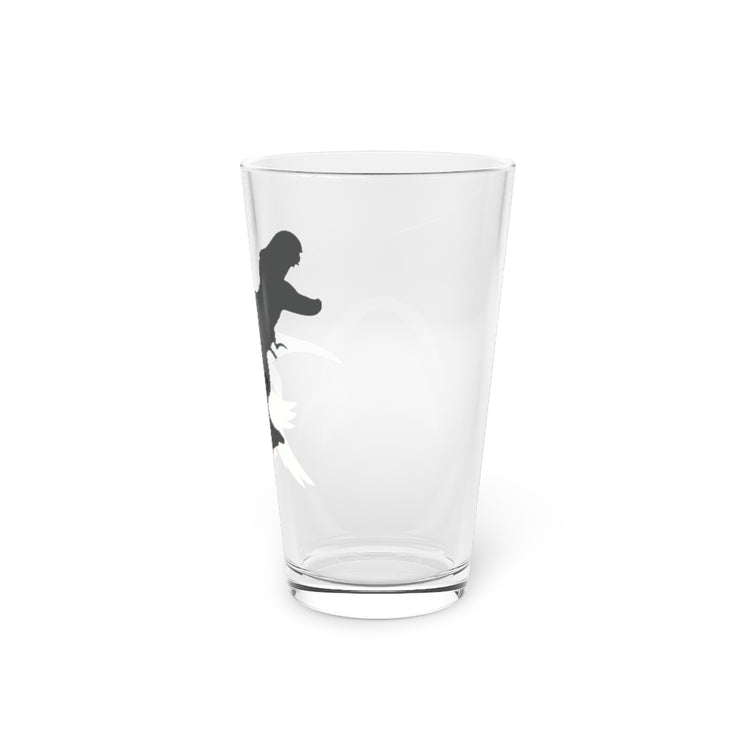 Beer Glass Pint 16oz Humorous Screaming Parrot Courageous Dinos Tee Shirt Gift | Hilarious Cockatiel